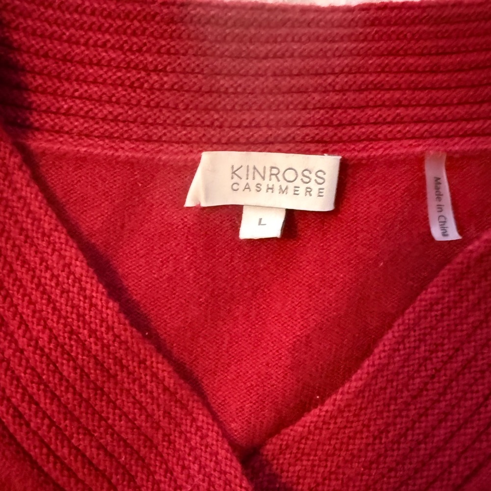 Kinross Cashmere Women's V-Neck Sweater in Rich Red